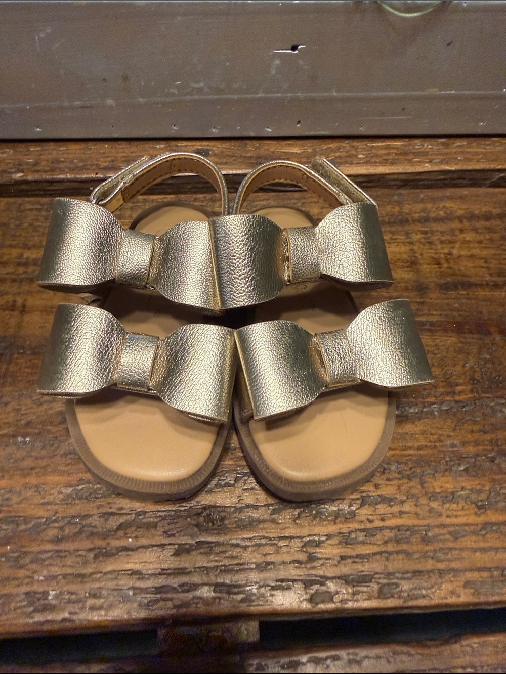 Girls Gold Metallic Bow Strap Sandals - Gold